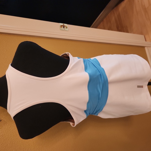 ZELLA brand tennis tank - Picture 2 of 3